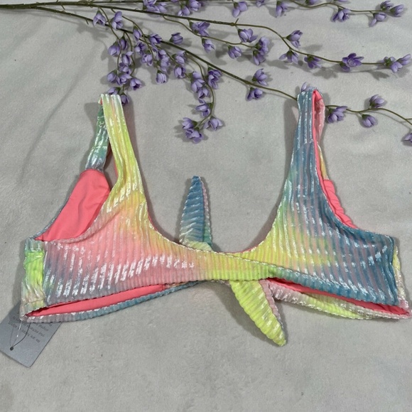 NEW Dippin Daisys Tie Front Top in Candy Tie‎ Dye [SZ Medium ] - Picture 8 of 11